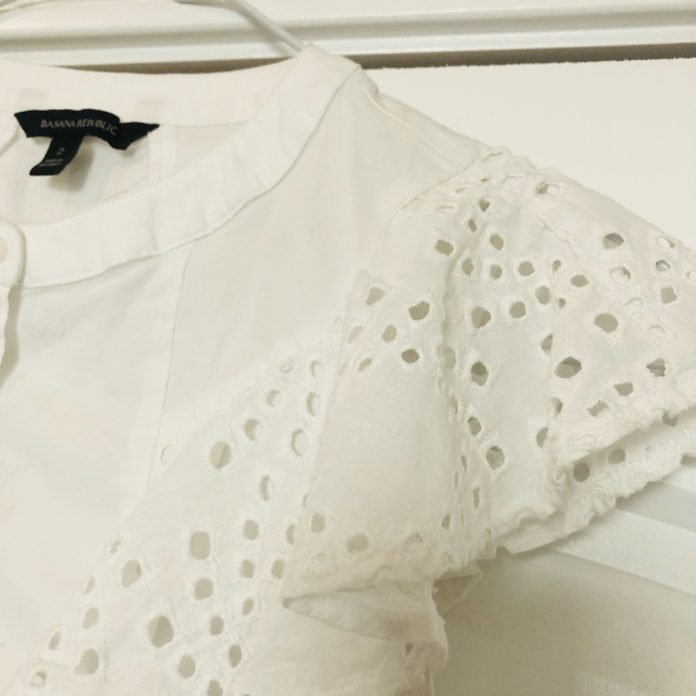 Banana Republic Classic White Blouse